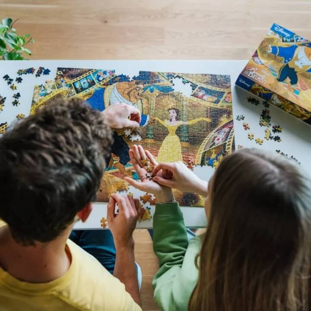 Puzzle Trefl Premium Plus Quality Iconic Moments Piękna i Bestia 1000 elementów (5900511108323) - obraz 4