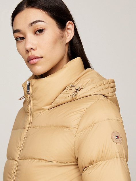 Пуховик зимовий короткий жіночий Tommy Hilfiger WW0WW43581-RBL M Бежевий (8720637720585) - зображення 4
