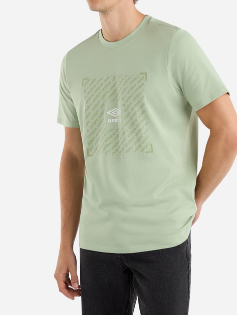 Акція на Футболка бавовняна довга чоловіча Umbro Ftbl Box Graphic Tee 66554U-MLC M Темно-салатова від Rozetka