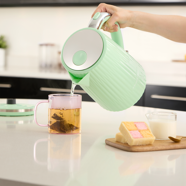 Електрочайник Russell Hobbs Eden 27364-70 Фісташковий - зображення 8