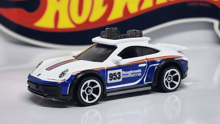 Машинка Базова Hot Wheels Porsche 911 Rallye Turbo 1:64 HRY70 White - зображення 2