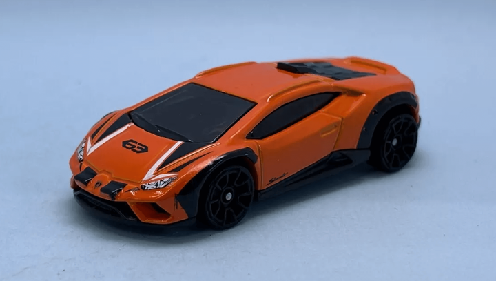 Машинка Базова Hot Wheels Lamborghini Huracán Sterrato Dirt 1:64