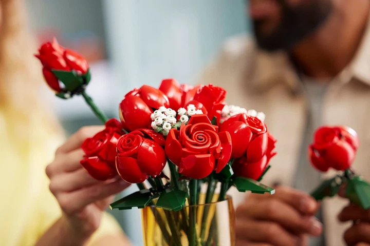 Конструктор Лего иконс Букет роз Lego Icons Bouquet of Roses 10328 - изображение 15