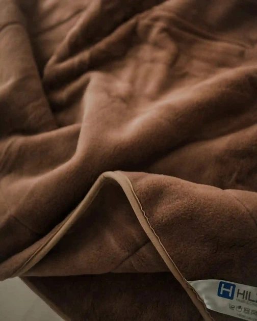 Комплект / Набір для сну CAMEL: подушки, наматрасник, ковдра (Woolmark) (Коричневий, євро, подушки 40/60, особливо теплий) - Фото 7 Комплект / Набір для сну CAMEL: подушки, наматрасник, ковдра (Woolmark) (Коричневий, євро, подушки 40/60, особливо теплий) - зображення 7