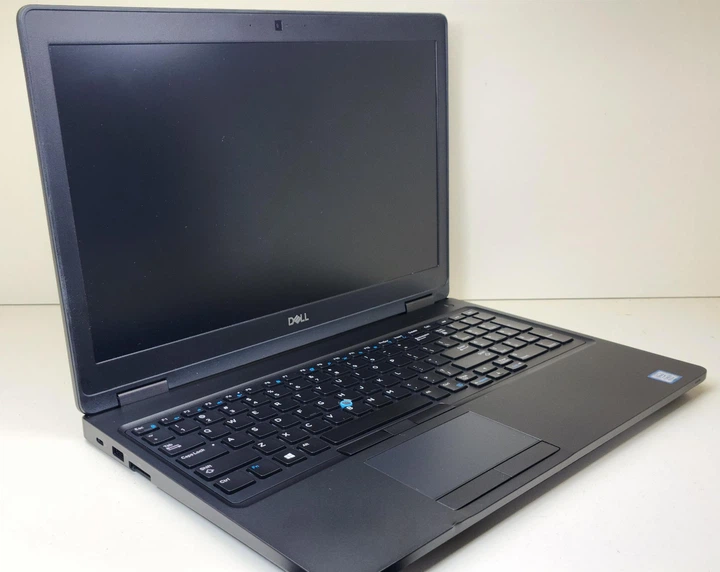 美品 Latitude 5590 i7 16GB 512GB 15.6型 FHD Ноутбук Dell Latitude 5590 i7-8650u/16gb/512gb/MX130 2gb/15.6 FHD