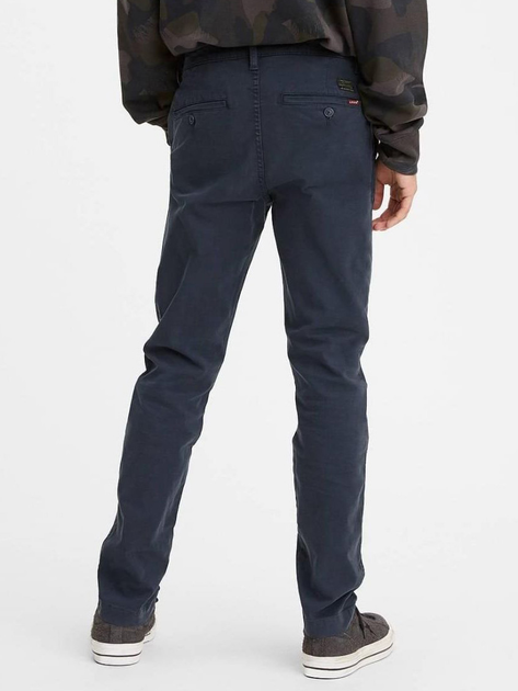 Spodnie chinosy męskie Levi's Xx Chino Slim Ii 17199-0013 31-32 Granatowe (5400816978732) - obraz 2