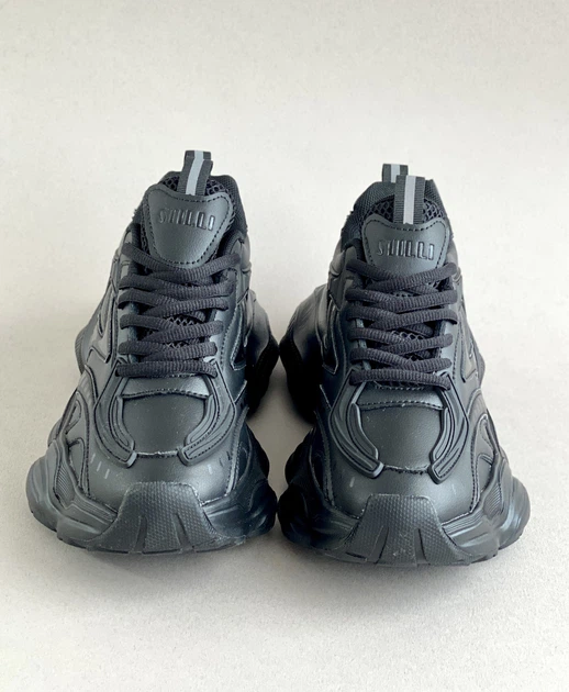 Жіночі чорні кросівки розмір 36 повсякденні шкіряні легені на