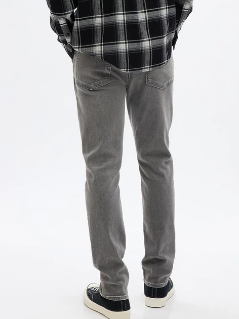 Jeansy slim fit męskie GAP 749094-00 W34L34 Szare (1200116333958) - obraz 2