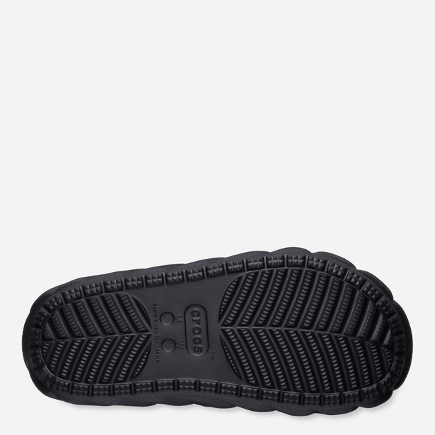 Жіночі шльопанці Crocs Classic Cozzy Overpuff Sandal 210074-001 37-38 (M5/W7) Чорні (0196265733583) - зображення 5