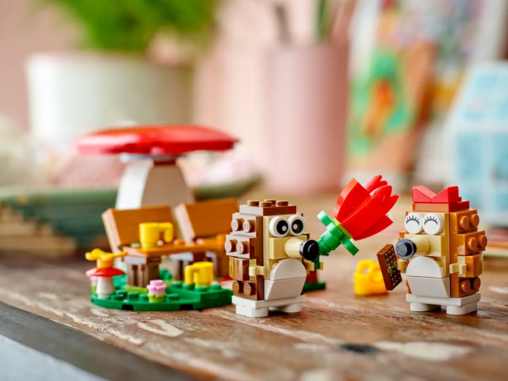 Zestaw klocków LEGO Piknik pary jeżyków 166 elementów (40711) - obraz 5