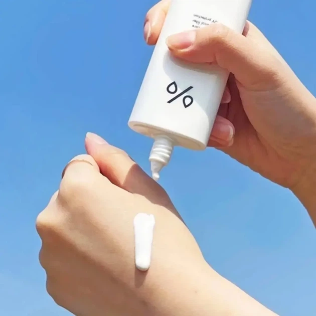 Себорегулюючий сонцезахисний лосьйон "5-альфа контроль" Dr.Ceuracle 5α Control No Sebum Sun 50 мл - Фото 2 Себорегулюючий сонцезахисний лосьйон "5-альфа контроль" Dr.Ceuracle 5α Control No Sebum Sun 50 мл - зображення 2
