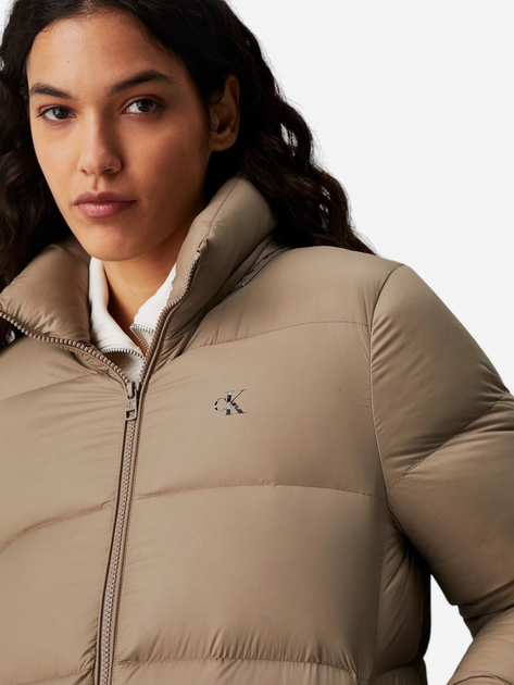 Rozetka.pl | Kurtka zimowa damska Calvin Klein J20J224112-PAV XS  Jasnobrązowa (8720639432455) – kupuj z dostawą na terenie Polski