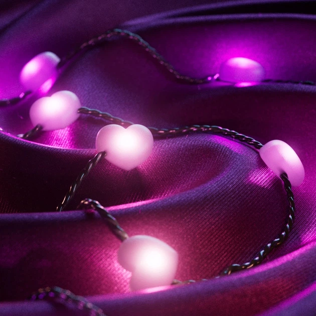 Світлодіодна Smart LED гірлянда Twinkly Candies Heart RGB 100 IP20 6 м USB-C кабель Прозорий (TWKH100RGB-T) - зображення 3