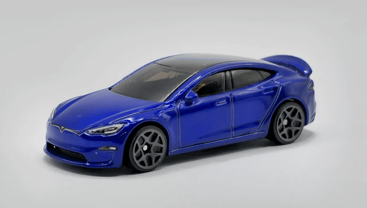 Машинка Базова Hot Wheels Tesla Model S Plaid Quarter Mile Heroes 1:64 HRY91 Blue - Фото 2 Машинка Базова Hot Wheels Tesla Model S Plaid Quarter Mile Heroes 1:64 HRY91 Blue - зображення 2