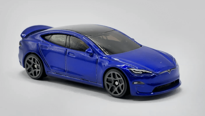 Машинка Базова Hot Wheels Tesla Model S Plaid Quarter Mile Heroes 1:64 HRY91 Blue - Фото 4 Машинка Базова Hot Wheels Tesla Model S Plaid Quarter Mile Heroes 1:64 HRY91 Blue - зображення 4