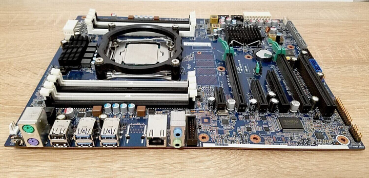 Комплект: Материнская плата HP Z440 / Intel Xeon E5-2620 v3 (6 (12) ядер по 2.4 - 3.2 GHz) / Socket LGA 2011 v3+v4 / NVMe boot + рамка крепления 2011 (для башни кулера) б/у - изображение 2