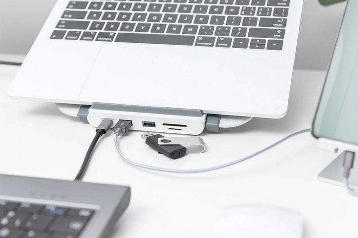 Stacja dokująca stojak Digitus do laptopa regulowana USB Type-C 8 portów Aluminium Silver (DA-90408) - obraz 7