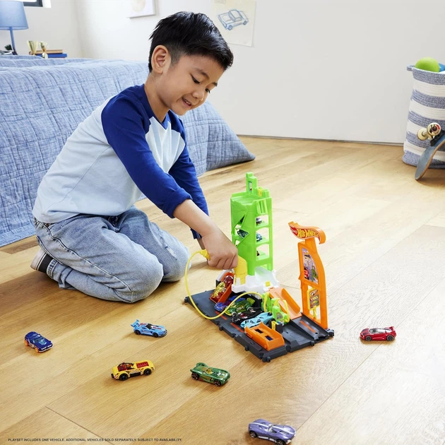 Трек Хот Вилс Супер Заправочная Станция Hot Wheels City Super