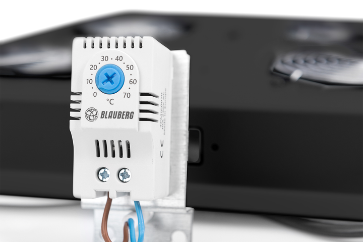 Стельовий блок охолодження для серверних шаф Digitus Unique 4 x Fans Black (DN-19 FAN-4-SRV-B) - зображення 4