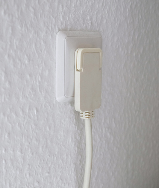 Przedłużacz Brennenstuhl Comfort-Line 6 gniazd płaską wtyczką 2 m White (1153320100) - obraz 4