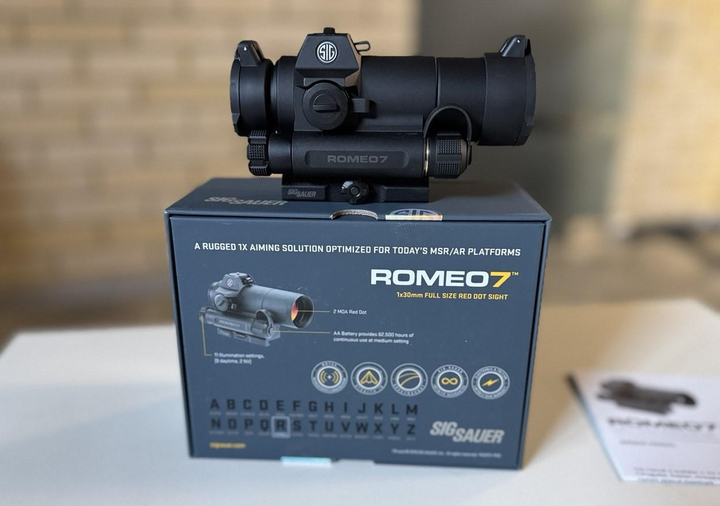 Коллиматорный прицел Sig Sauer Optics Romeo 7 1x30mm Full Size 2 MOA Red Dot - изображение 2