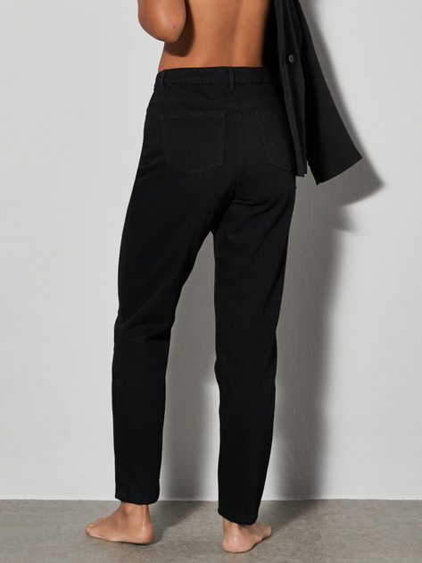 Джинсы Regular Fit женские Missguided Y9206746 36L Черные (DN5057704501949) 