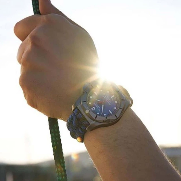 Мужские часы Victorinox Swiss Army I.N.O.X. Professional Diver Titanium V241813.2 - изображение 4