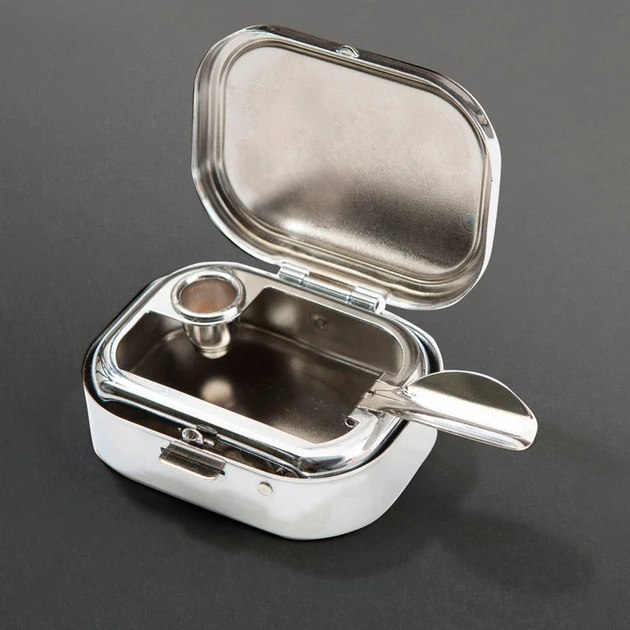 Автомобільна попільничка Kikkerland Shark On The Go Ashtray (0612615119840) - зображення 3