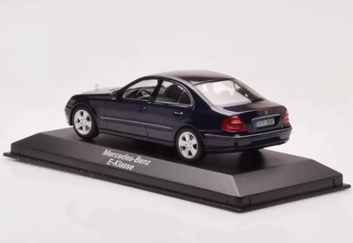 ミニカー Mercedes-Benz S-Klasse W211 Модель автомобиля Mercedes-Benz E-Class (W211) Black, Scale 1:43