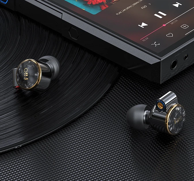 FiiO FD3 イヤホン hi-res 1DD インイヤーモニター MMCX コネクタ フラッグシップレベル DLC ダイヤモンド ダイヤフラム 4 中古 FiiO FD3 PRO イヤホン hi-res 1DD インイヤー