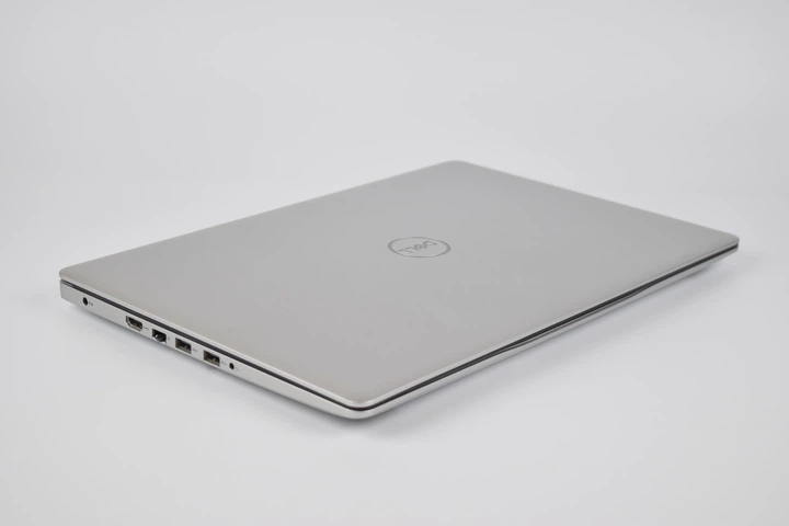 DELL inspiron P75F ノートパソコン DELL P75F inspiron 15.6インチ ノートパソコン 動作品
