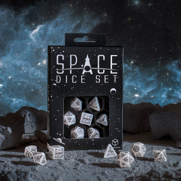 Набір кісток Q-Workshop Space Dice Kit Космічний Аполлон 7 деталей Біло-чорні (5907699497263) - зображення 3