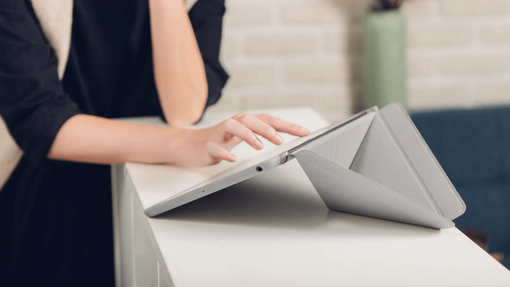Чехол для планшета Moshi VersaCover Case with Folding Cover Stone Gray for iPad Pro 11" (4th-1st Gen) (99MO231603) - Фото 4 Чехол для планшета Moshi VersaCover Case with Folding Cover Stone Gray for iPad Pro 11" (4th-1st Gen) (99MO231603) - изображение 4