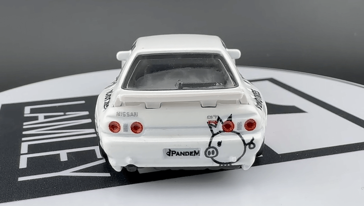 Машинка Premium Hot Wheels Nissan Skyline GT-R (R32) Pandem Modern