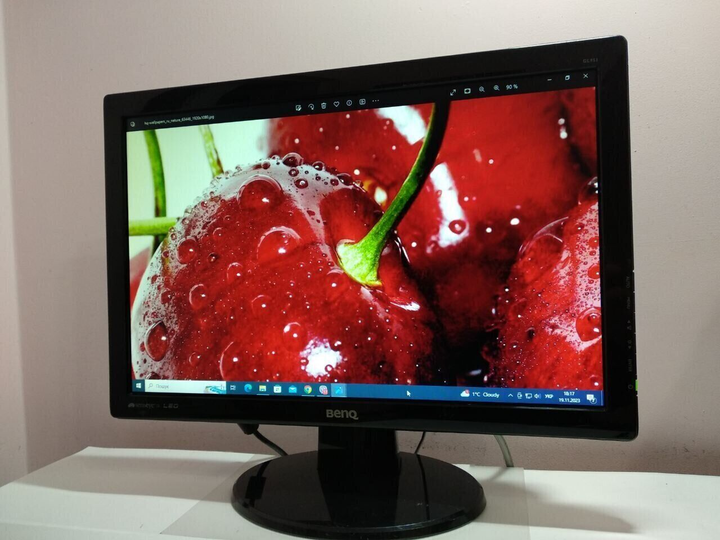 Монитор Б-класс BenQ GL951AM / 19" (1440x900) TN / VGA, Audio / VESA 100x100 / Встроенные колонки 2x 1W б/у - изображение 2