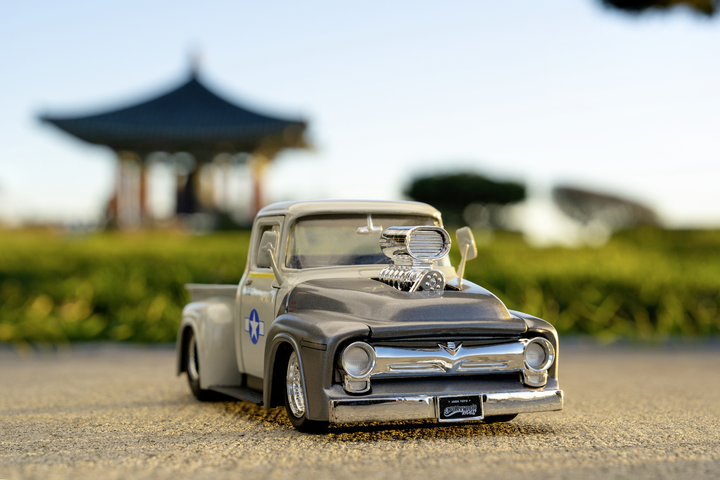Samochód metalowy Jada "Street Fighter" Ford Pickup z figurką Guile 1:24 (4006333084591) - obraz 11
