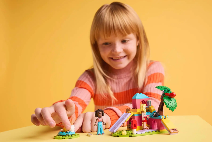 Конструктор LEGO Friends Ігровий майданчик для морських свинок 86 елементів (42640) - зображення 11
