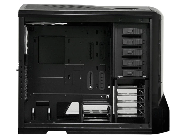 NZXT製のPCケース「Phantom-BK」PHAN-001BK 希少 Корпус в купить – Black (PHAN-001BK) Phantom NZXT компьютерный PCケース(自作PC用)