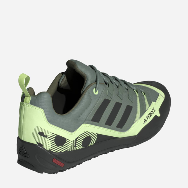 Чоловічі кросівки для туризму adidas Terrex Swift Solo 2 IE8052 46.5 Зелений/Чорний (4066763514297) - зображення 5