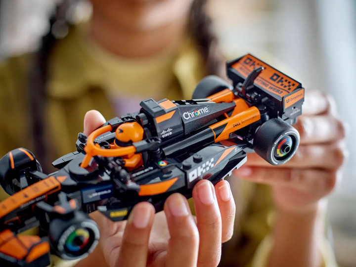 Zestaw klocków LEGO Speed Champions Bolid F1 McLaren Team MCL38 269 elementów (77251) - obraz 10