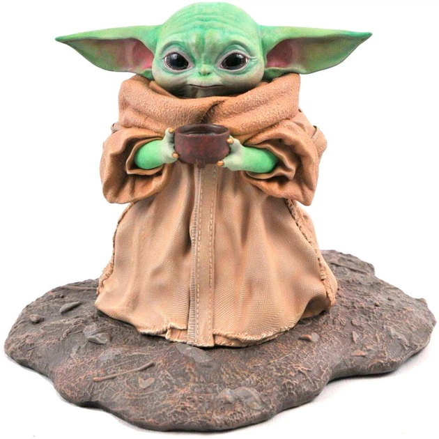 Фігурка Diamond Select Toys Star Wars The Mandalorian The Child with Soup Premier Collection масштаб 1:2 17 см (699788841747) - зображення 5