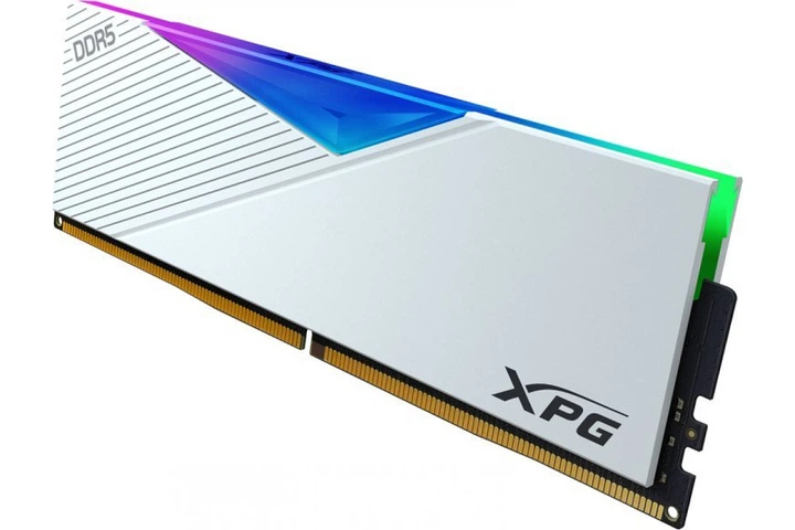 Оперативна пам'ять ADATA DDR5-6000 16384MB PC5-48000 XPG Lancer RGB White (AX5U6000C3016G-CLARWH) - зображення 3