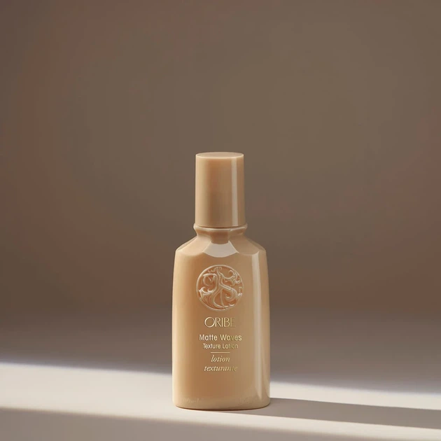 Лосьон для волос Matte Waves Texture Lotion Oribe 100мл - Фото 1 Лосьон для волос Matte Waves Texture Lotion Oribe 100мл - изображение 1