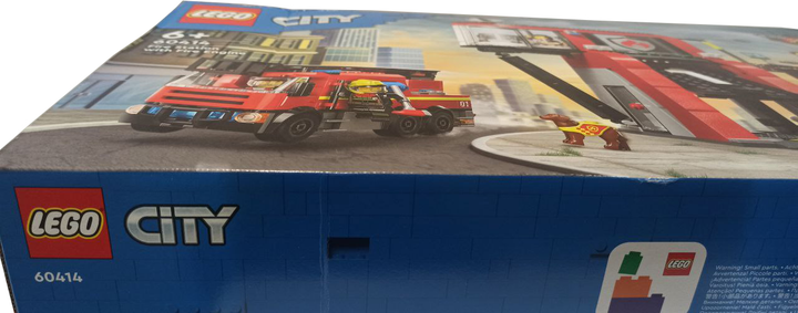 Конструктор LEGO City Пожежне депо з пожежною машиною 843 деталей (60414) (955555908372715) - Уцінка - зображення 4