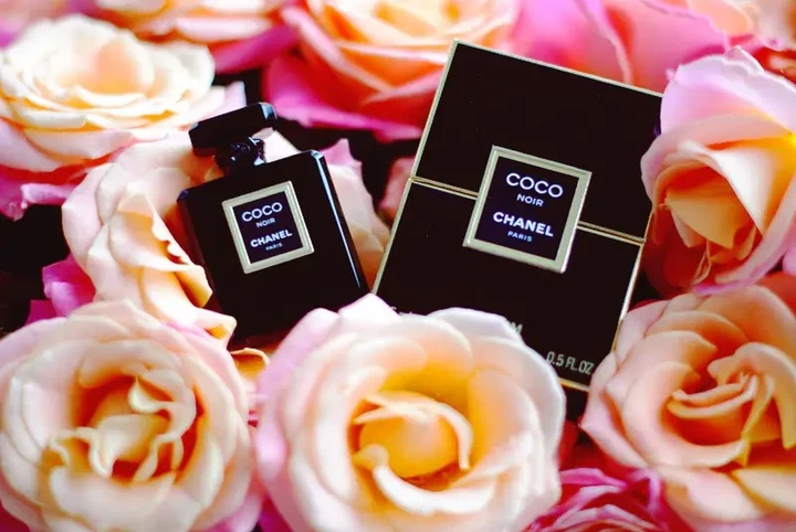 Парфюмированная Вода Chanel Coco Noir 100 Мл - Фото 4 Парфюмированная Вода Chanel Coco Noir 100 Мл - зображення 4