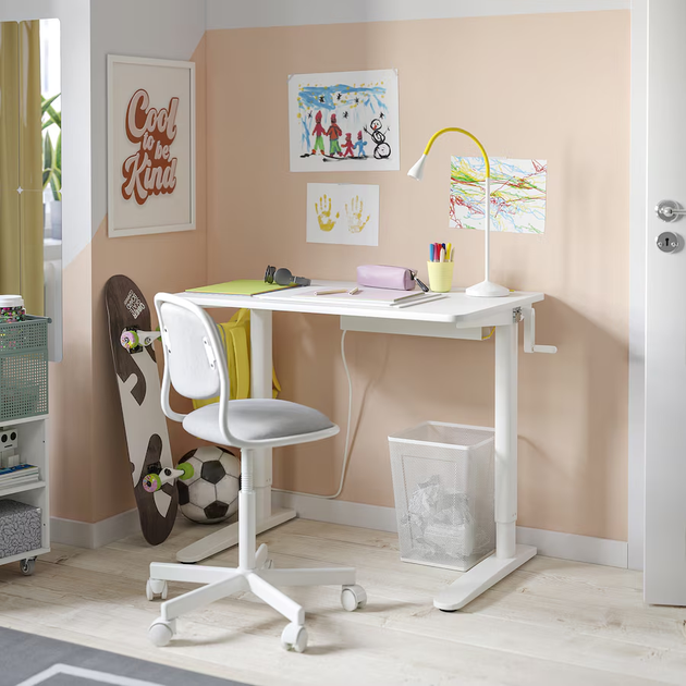 Комп'ютерний стіл з регульованою висотою RELATERA IKEA 495.528.63 білий - зображення 2