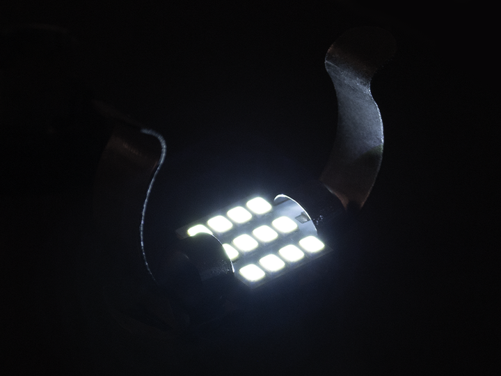 Світлодіодна автолампа C5W SV8.5 12В 31мм SMD3528-12led білий - зображення 2