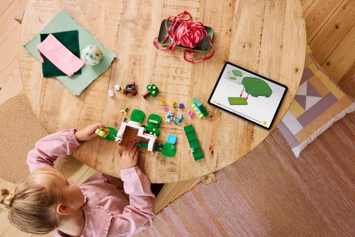 Zestaw klocków LEGO Animal Crossing Able Sisters i sklep odzieżowy 322 elementy (77055) - obraz 13