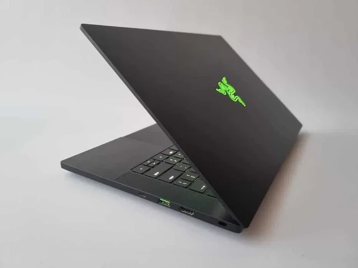 Ноутбук Razer Blade 14 (2022) R9 6900HX/RTX 3070TI/RAM 16GB/SSD 1TB/QHD 165Hz Б\В - зображення 7