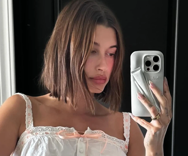 Чехол на телефон Rhode Lip Case для iPhone 15 Pro MAX Grey - изображение 5
